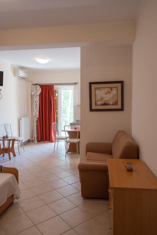 Rooms Nancy Agios Andreas  Kamer foto